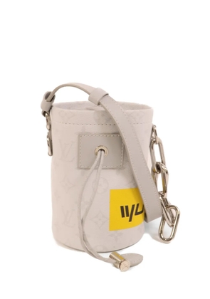 Louis Vuitton Pre-Owned Chalk Nano bucket bag - Grey