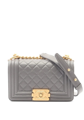 CHANEL Pre-Owned 2021 Boy Chanel quilted shoulder bag - Grey