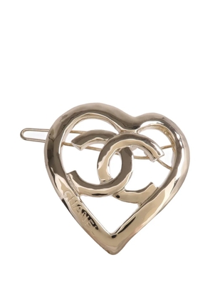 CHANEL Pre-Owned CC heart hair clip - Gold