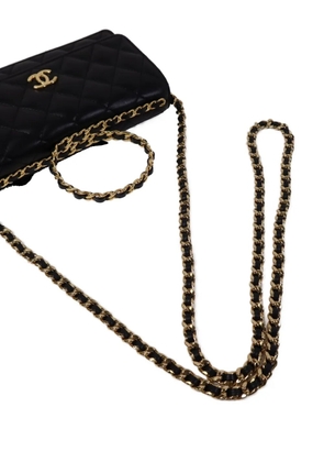 CHANEL Pre-Owned CC turn-lock shoulder bag - Black