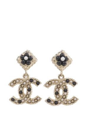 CHANEL Pre-Owned CC flower drop earrings - Gold