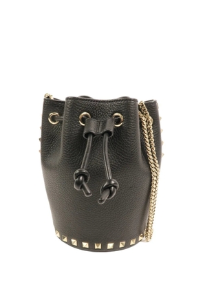 Valentino Garavani Pre-Owned Rockstud chain bucket bag - Black