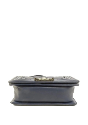 CHANEL Pre-Owned 20 Boy chain-strap calfskin shoulder bag - Blue