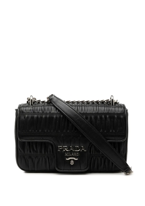 Prada Pre-Owned 2000-2010 Nappa Gaufre Chain Flap crossbody bag - Black