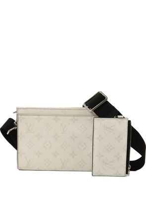 Louis Vuitton Pre-Owned Taigarama Gaston shoulder bag - Neutrals