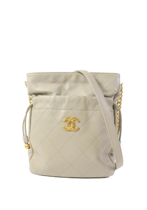 CHANEL Pre-Owned CC diamond-quilted shoulder bag - Neutrals