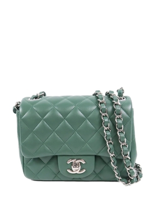 CHANEL Pre-Owned mini Classic 17 turn-lock quilted lambskin shoulder bag - Green