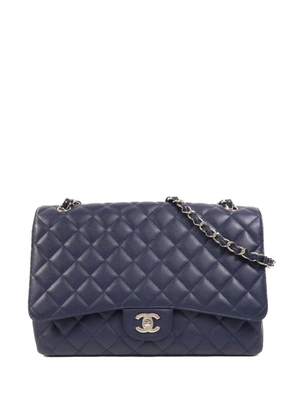 CHANEL Pre-Owned Maxi Classic CC shoulder bag - Blue