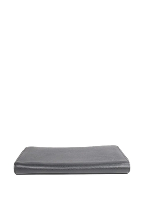 Louis Vuitton Pre-Owned Taiga leather zipper long wallet - Black