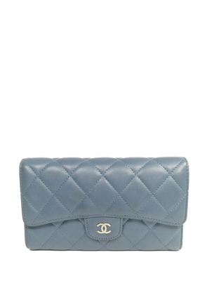 CHANEL Pre-Owned CC quilted long wallet - Blue