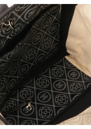 CHANEL Pre-Owned Camellia logo-print tote bag - Black