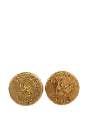 CHANEL Pre-Owned CC button-style clip-on earrings - Gold