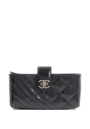 CHANEL Pre-Owned CC quilted phone pouch - Black
