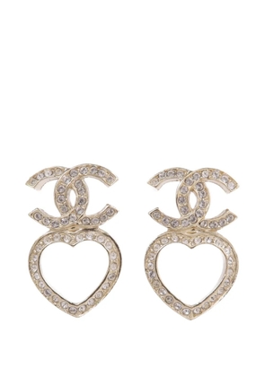CHANEL Pre-Owned CC heart earrings - Gold