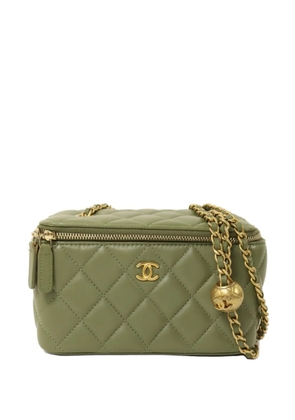 CHANEL Pre-Owned CC quilted vanity shoulder bag - Green