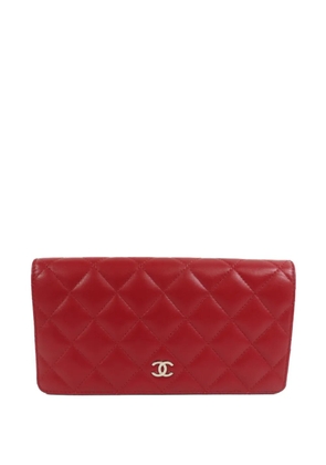 CHANEL Pre-Owned CC quilted long wallet - Red