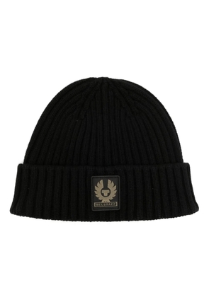 Belstaff logo-patch ribbed-knit beanie - Black