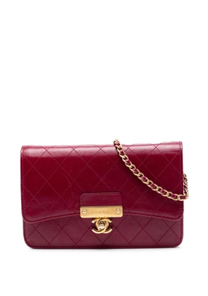 CHANEL Pre-Owned 2018-2019 Stitched Goatskin Golden CC Wallet On Chain crossbody bag - Red