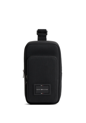 Tommy Hilfiger logo-patch messenger bag - Black