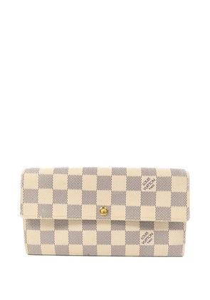 Louis Vuitton Pre-Owned Portefeuille International bi-fold wallet - White
