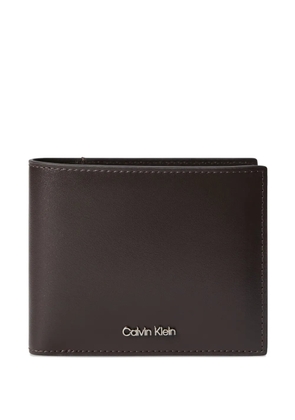 Calvin Klein logo-plaque bifold wallet - Brown