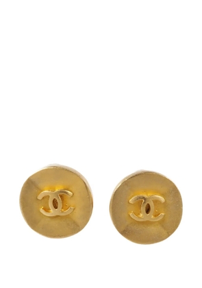 CHANEL Pre-Owned CC clip-on earrings - Gold