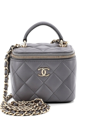 CHANEL Pre-Owned Classic Top Handle Vanity Case with Chain Quilted Lambskin Mini crossbody bag - Grey