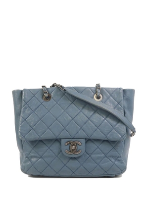 CHANEL Pre-Owned quilted CC turn-lock tote bag - Blue