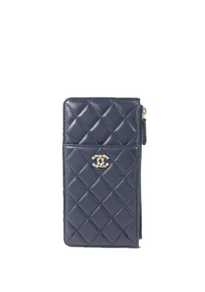CHANEL Pre-Owned CC diamond-quilted phone pouch - Blue
