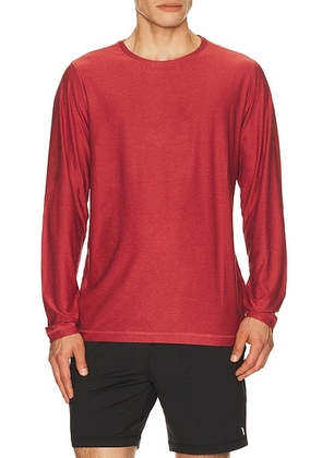 Vuori Strato Tech Long Sleeve Tee in Fire Heather - Red. Size L (also in S, M, XL/1X, XXL/2X).