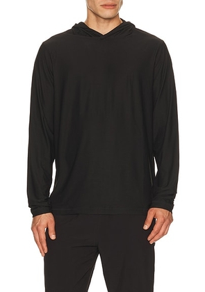 Vuori Strato Tech Hoodie in Black - Black. Size L (also in S, M, XL/1X, XXL/2X).