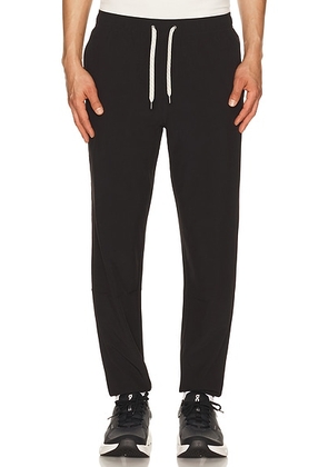 Vuori Kore Lined 28 Jogger in Black - Black. Size XL/1X (also in S, M, L, XXL/2X).