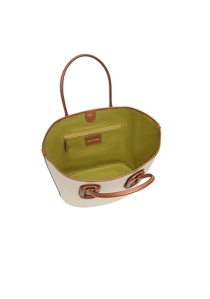 Marc Jacobs Babe Tote in Canvas in Beige.