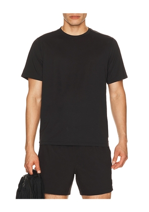 Vuori Current Tech Tee in Black. Size S. Also in M, L, XL/1X, XXL/2X.