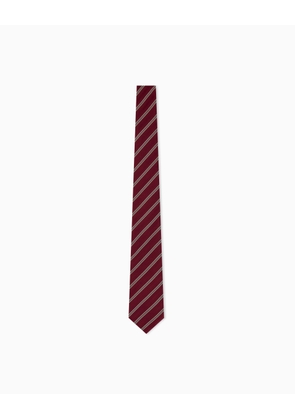 Silk necktie with diagonal stripes