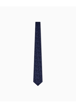 Tie in silk