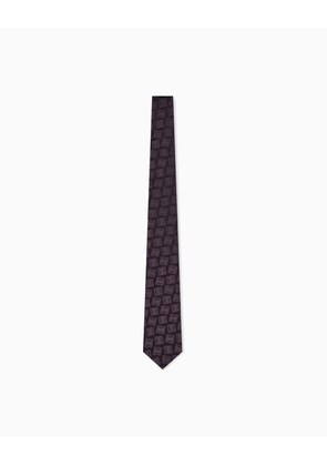 Woven tie in silk