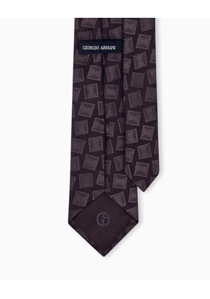 Woven tie in silk