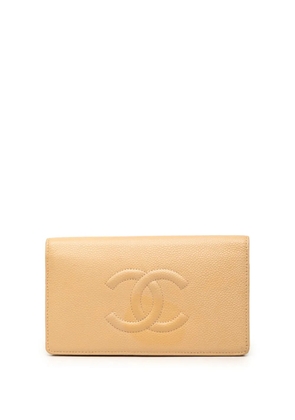 CHANEL Pre-Owned 2011 CC Caviar Bifold Wallet long wallets - Neutrals