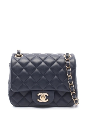 CHANEL Pre-Owned 2019 Mini Lambskin Flap shoulder bag - Blue