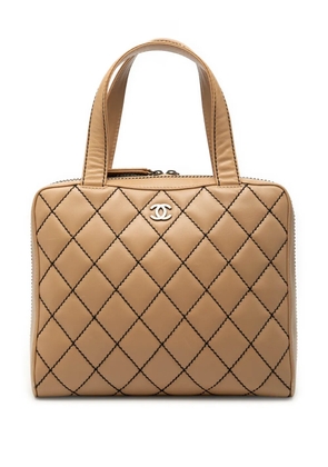CHANEL Pre-Owned 2000-2002 CC Lambskin Wild Stitch handbag - Neutrals