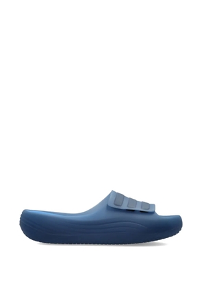 adidas Adislide three-stripe slides - Blue