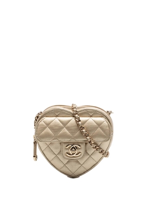 CHANEL Pre-Owned 2021 Mini Metallic Lambskin CC in Love Heart crossbody bag - Gold
