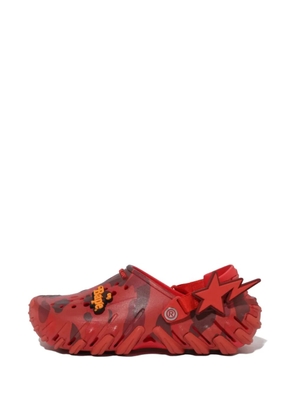Crocs x A Bathing Ape Echo camouflage-print clogs - Red