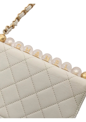 CHANEL Pre-Owned 2020-2021 Flap bead-embellished mini bag - White