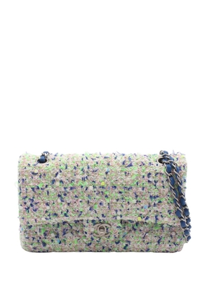 CHANEL Pre-Owned 2021-2026 Medium Classic Tweed Double Flap shoulder bag - Green