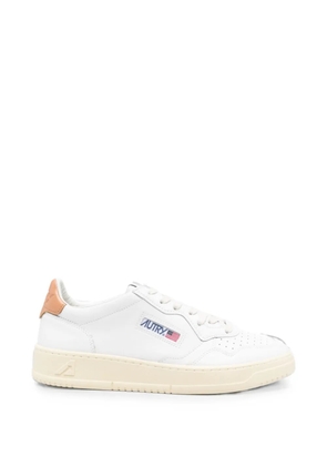 Autry Medalist leather sneakers - White