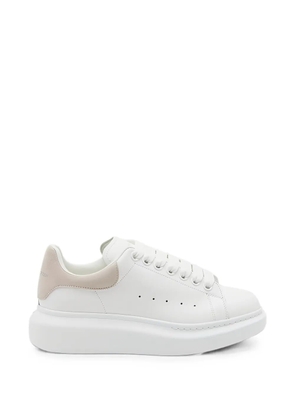 Alexander McQueen Oversized suede-trim sneakers - White