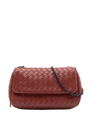 Bottega Veneta Pre-Owned 2012-2026 Mini Nappa Intrecciato Expandable Chain Flap crossbody bag - Red