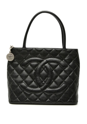 CHANEL Pre-Owned 2000-2002 Caviar Medallion tote bag - Black